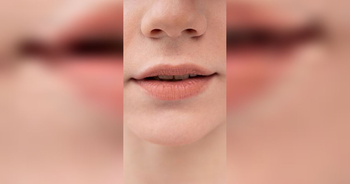Bibir Kering? Tips Ampuh untuk Menjaga Kelembapannya