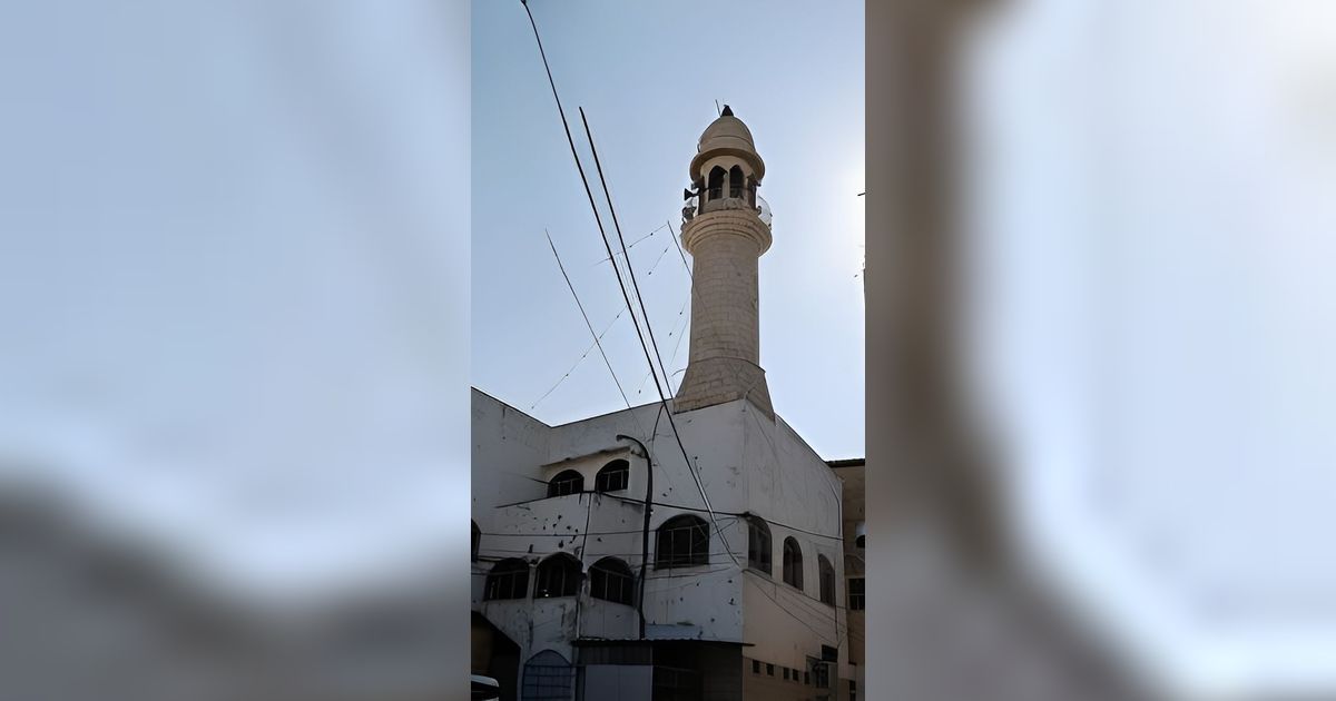 Viral Video Tentara Israel Masuk Masjid di Palestina dan Lantunkan Doa Yahudi Pakai Toa