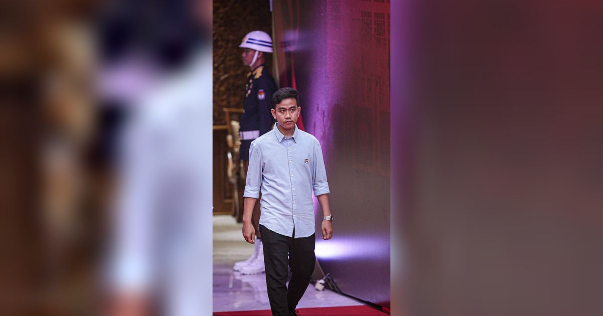 Jam Tangan Gibran Saat Debat Capres Jadi Sorotan, Harganya Capai Rp1,5 Miliar