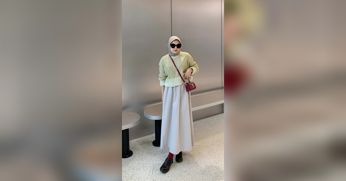 Hangat di Musim Hujan, Mix and Match Sweater Stylish