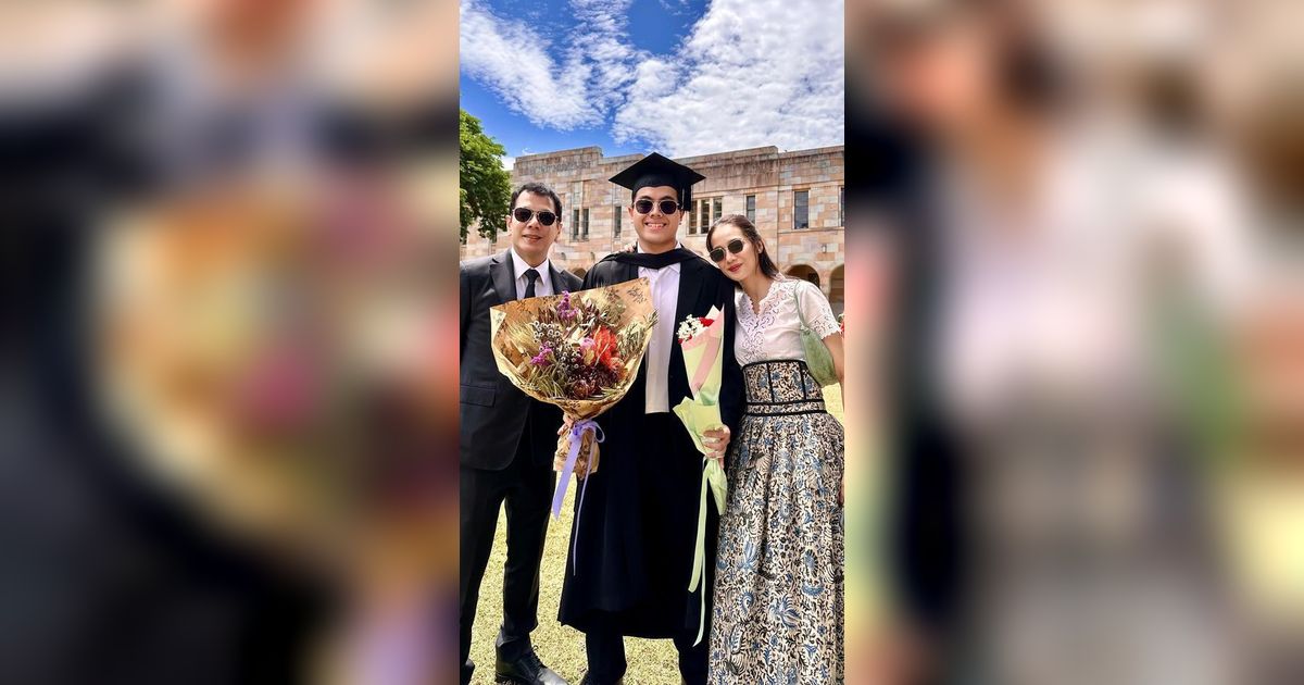 Ganteng dan Pintar, ini Potret Salvaditya Tama Putra Wishnutama saat Momen Wisuda di University of Queensland Australia