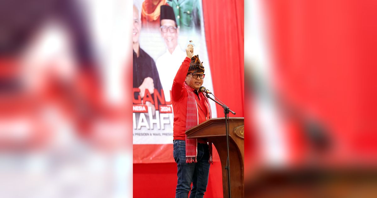 VIDEO: Sekjen PDIP Kritik Prabowo Utang Beli Alutsista TNI
