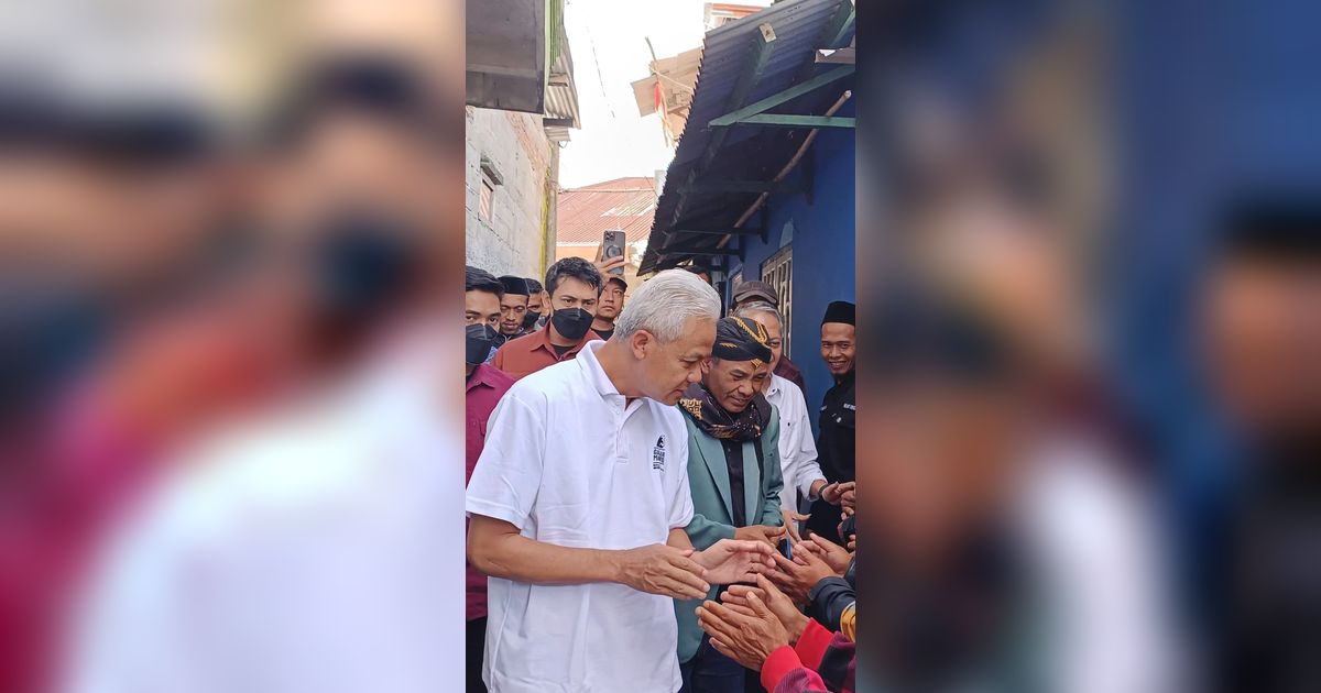 Momen Seru Ganjar Nginap di Rumah Warga, Diajak Curcol dan Nikmati Tempe Kemul Khas Wonosobo