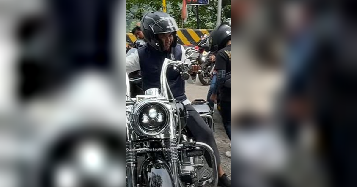 Keren dan Gagah Ustaz Abdul Somad Pakai Motor Harley-Davidson Saat Melintas di Tanjakan Menikung Tajam Sitinjau Lauik