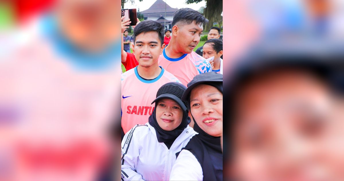 Kaesang Santuy Bermain Bola dengan Pemuda Wonosobo: Kompak dan Seru