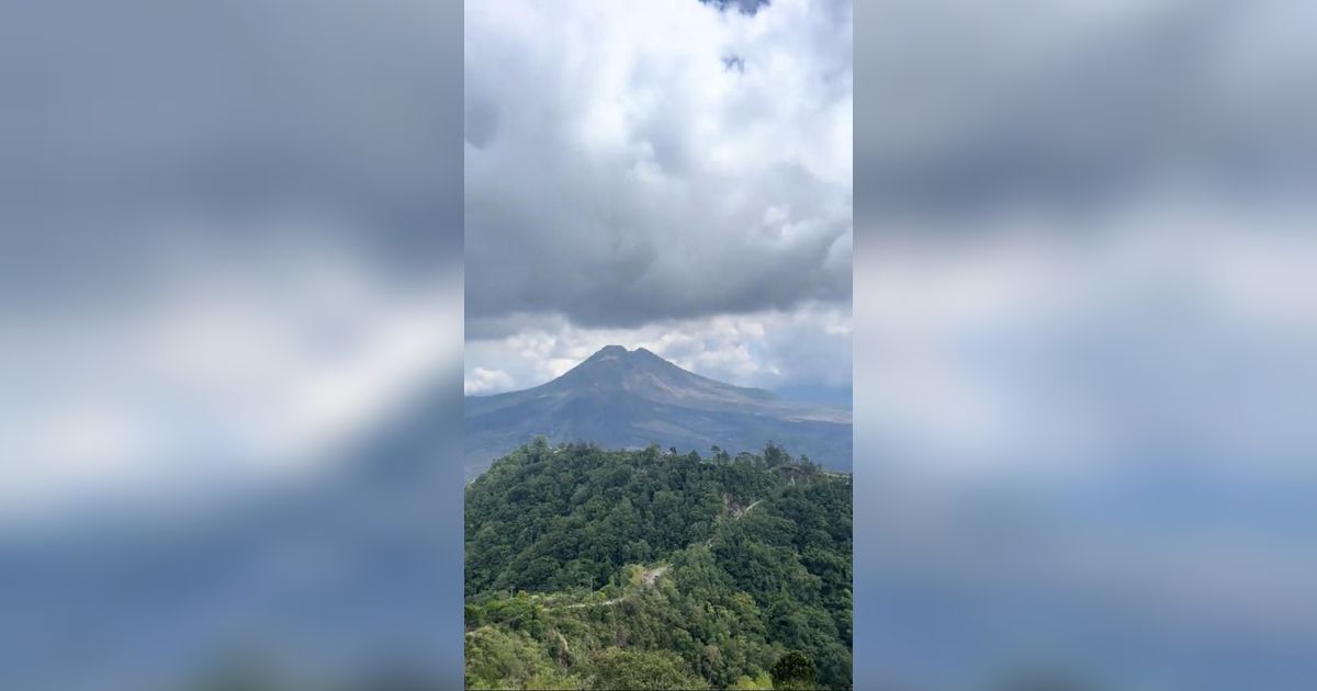 Bisa Lihat Gunung, Minimarket Ini Disebut Punya Pemandangan Terindah di Indonesia