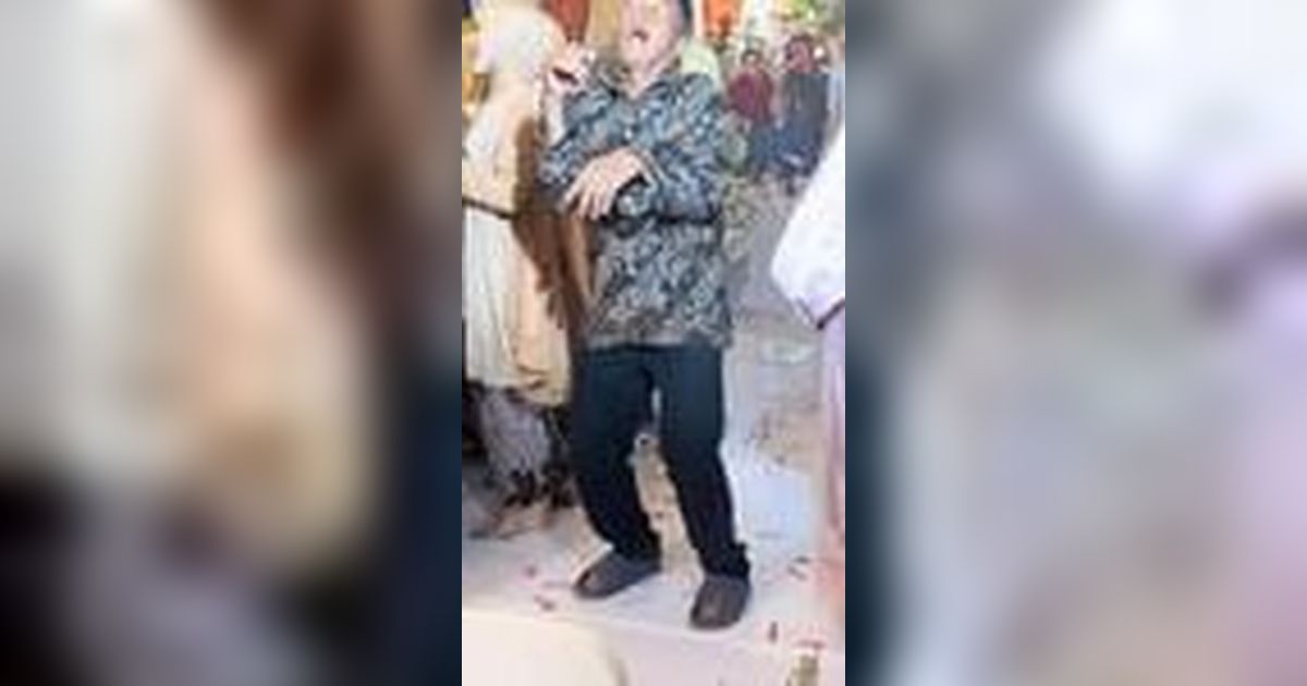 VIDEO: Heboh Joget Aneh Kakek saat Resepsi Pernikahan, Netizen Bilang Tarian Tutup Usia