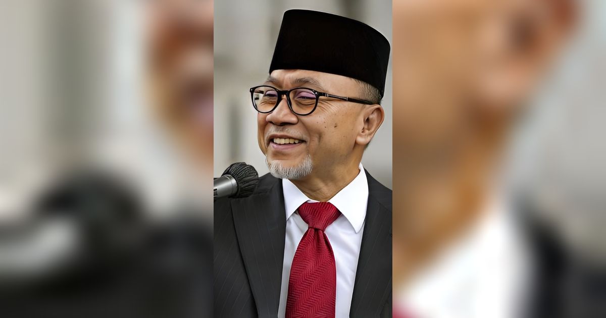 Viral Video Zulkifli Hasan Jadikan Gerakan Sholat Sebagai Lelucon, Begini Pembelaan PAN