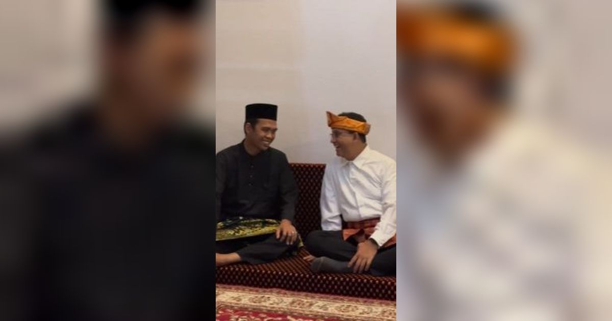 VIDEO: Momen Anies Tunjukkan Cintanya pada Sang Ibu di Depan Ustaz Abdul Somad