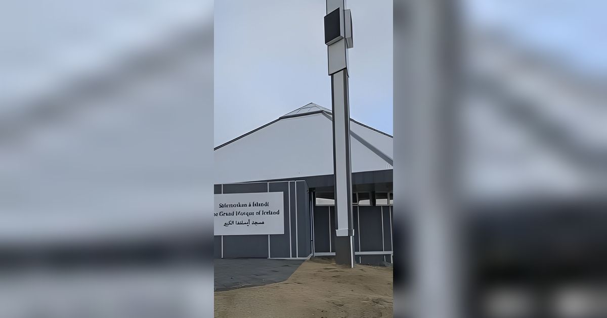Viral Masjid Unik di Sisi Paling Utara Bumi, Malam Hari Bisa Lihat Langsung Aurora