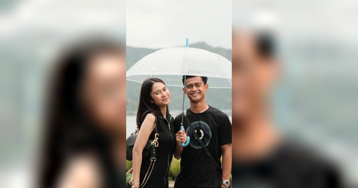 6 Potret Kedekatan Azizah Salsha dengan Ibu Arhan yang Jarang Tersorot