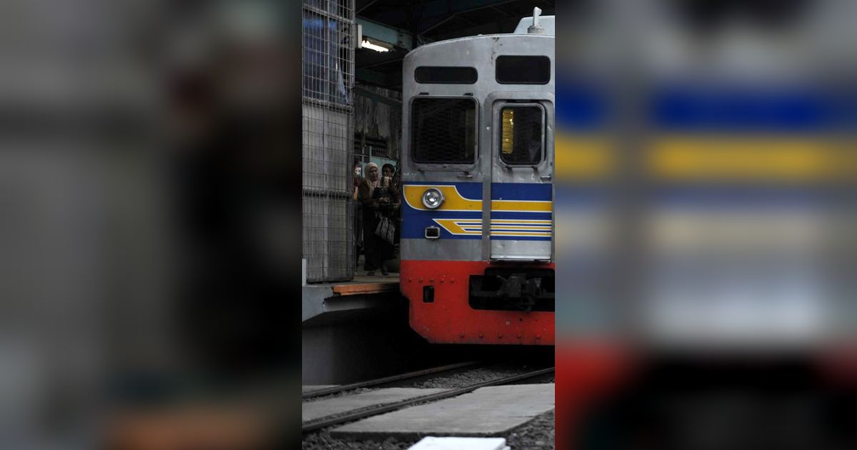 Alarm Covid-19 Kembali Berdering, Penumpang KRL Diimbau Pakai Masker Lagi