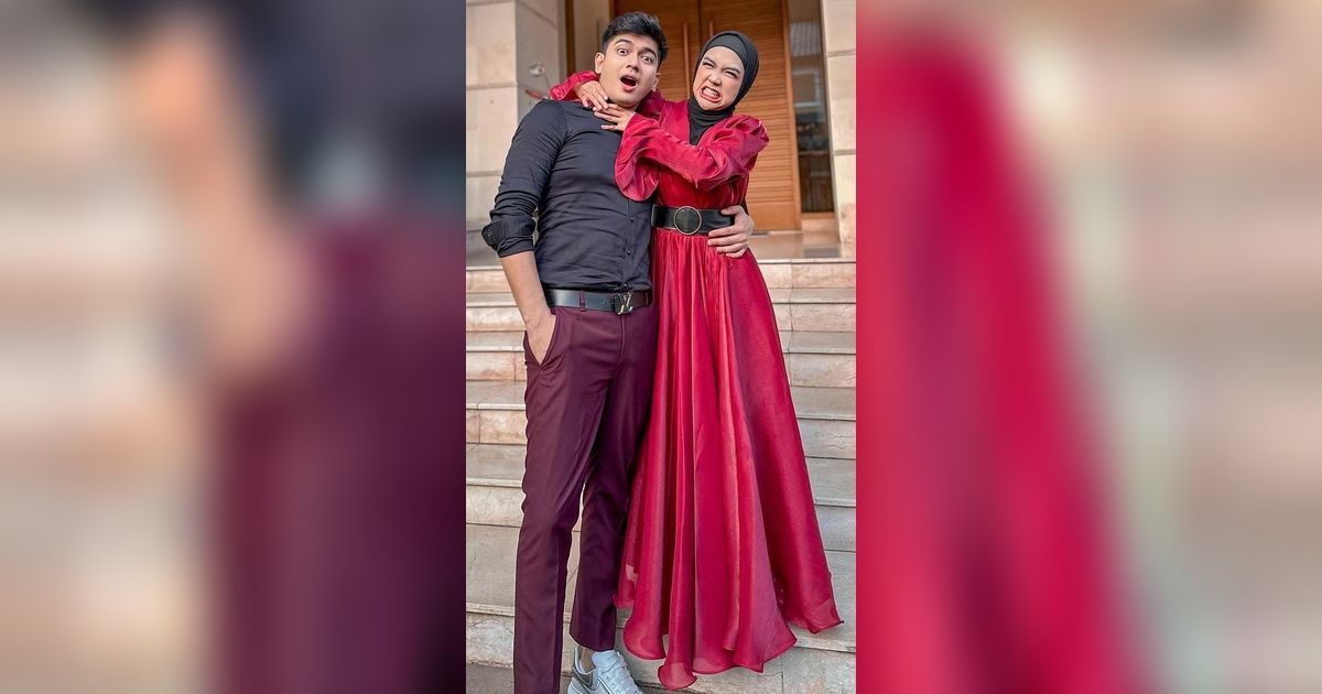 Ria Ricis Hapus Foto Teuku Ryan di Banner Channel YouTube