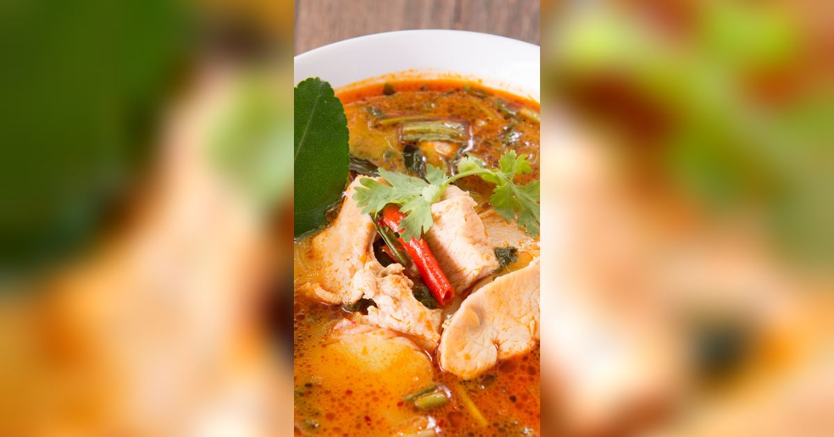 Menu Harian Keluarga, Resep Ayam Kuah Pedas yang Menggugah Selera