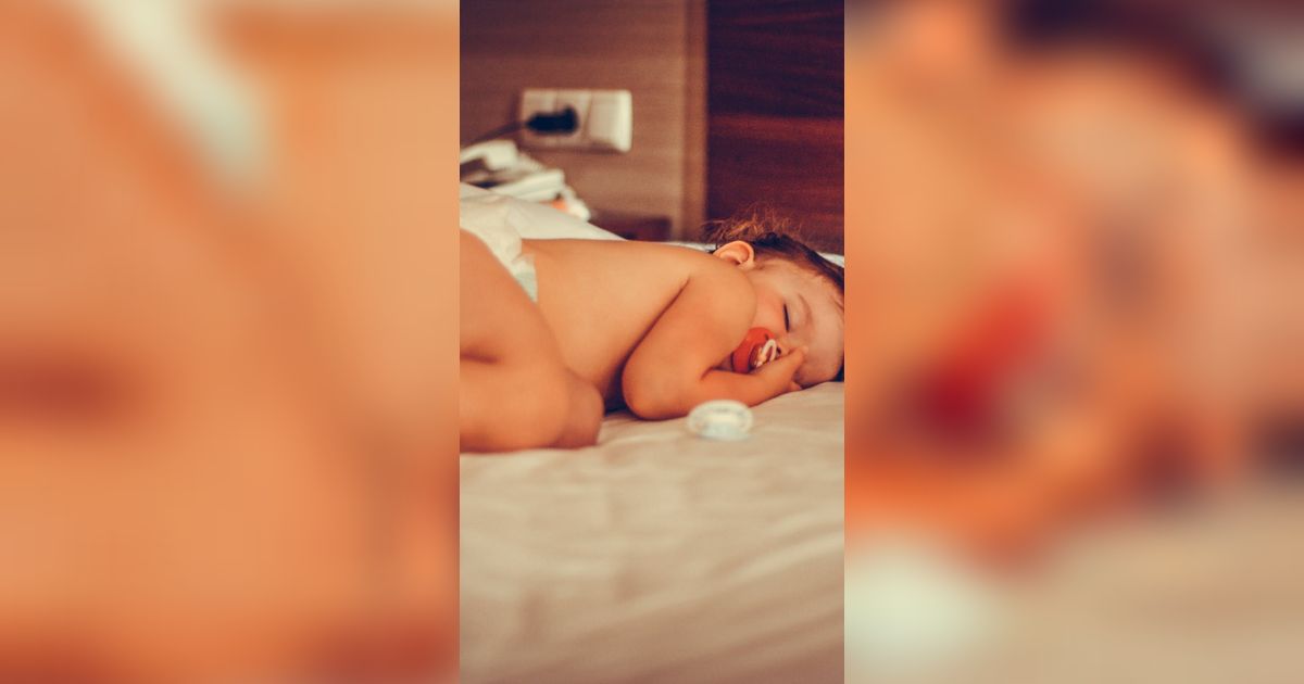 9 Cara Cepat Bantu Bayi Tertidur Pulas di Malam Hari
