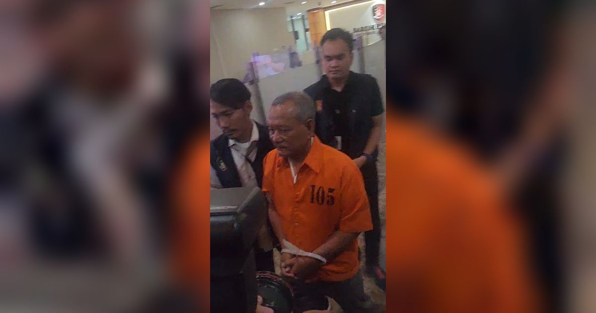 VIDEO: Tangan Diborgol, Ini Tampang Vigit Waluyo Aktor Intelektual Pengaturan Skor Liga 2