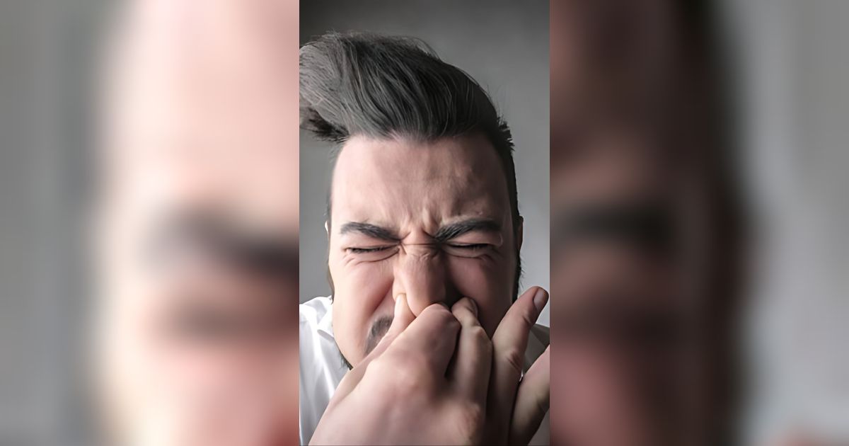 Ngeri! Tahan Bersin dengan Menutup Hidung dan Mulutnya, Tenggorokan Pria Ini Sobek 2 Milimeter