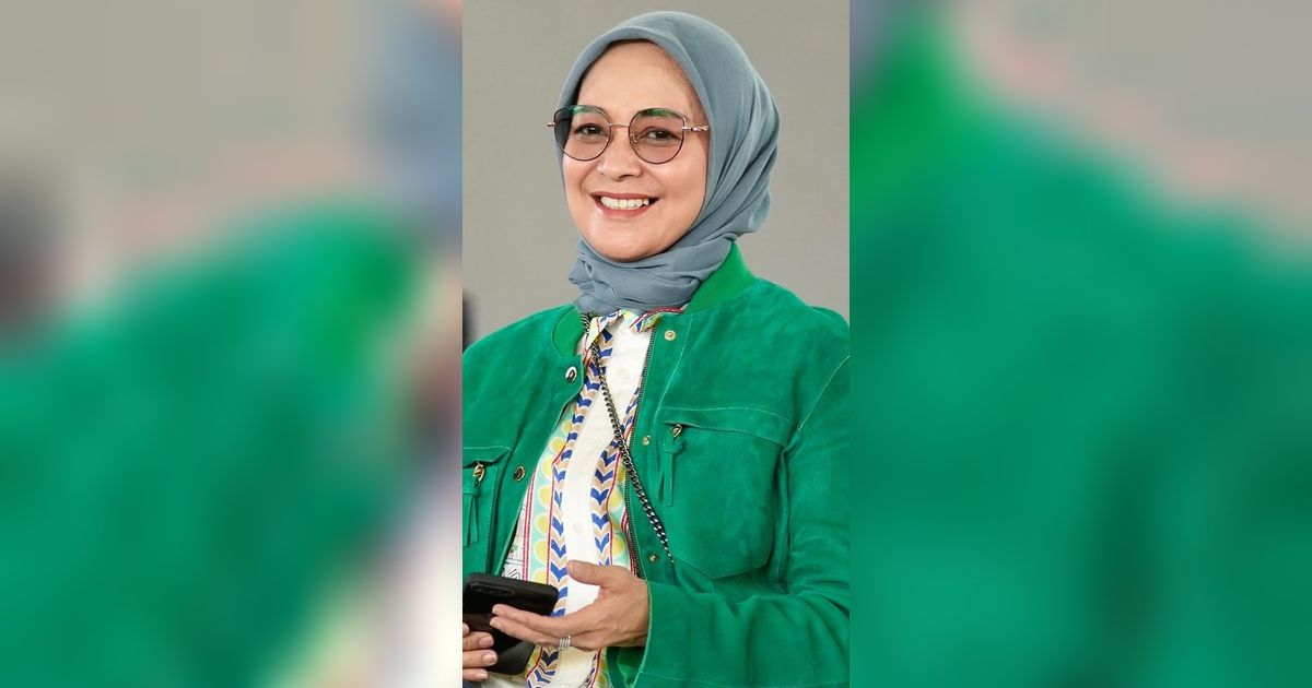 Menilik Fashion Simpel  Rustini Murtadho, Istri Calon Wapres Cak Imin