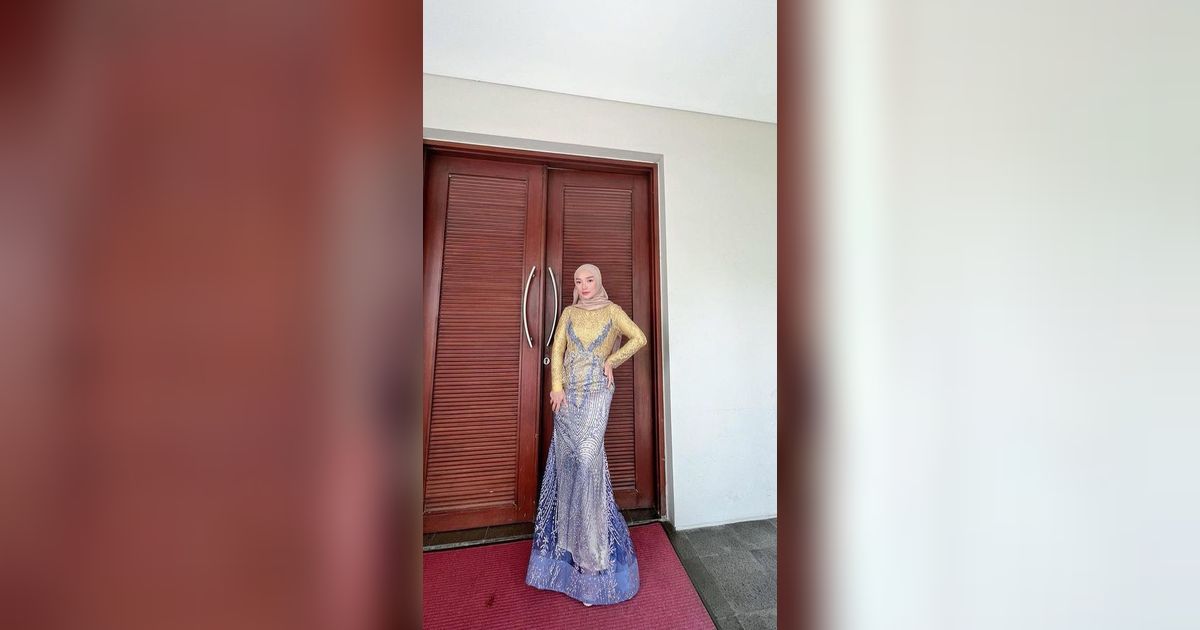 Manglingin, 6 Potret Zaskia Gotik Mantap Berhijab