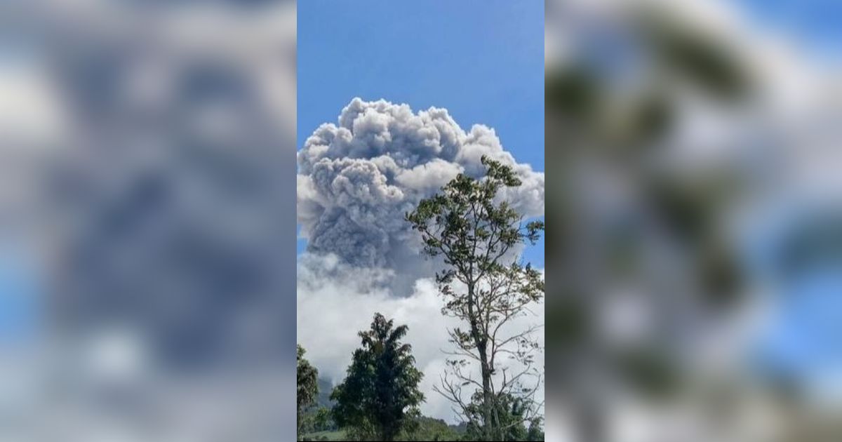 Gunung Marapi Sumatera Barat Kembali Erupsi Dengan Skala Besar saat Azan Salat Jumat