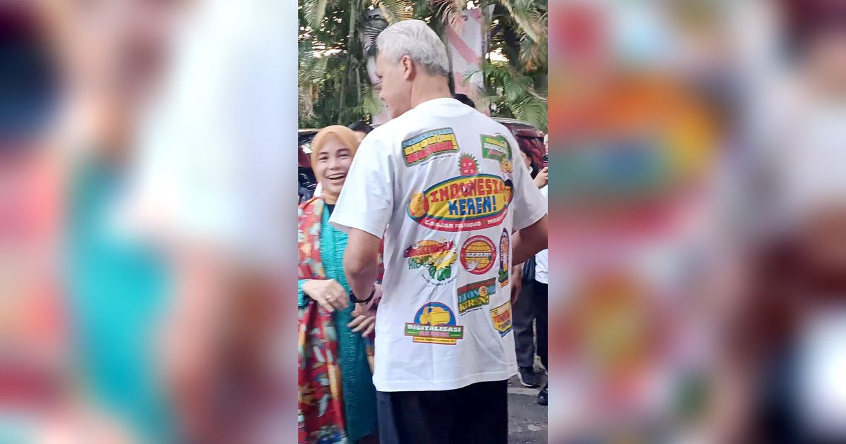 Dampangi Mahfud Md, Ganjar Pamer Baju Kaus Bertulisan Program Andalan