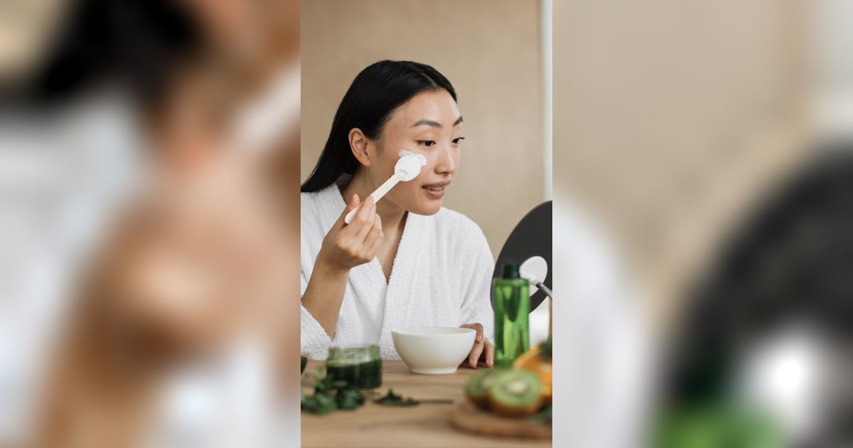 Tunda Munculnya Kerutan Bawah Mata dengan 5 Masker Alami Buatan Sendiri