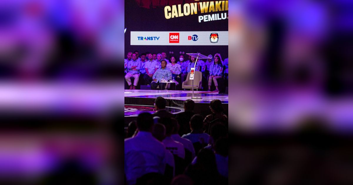 VIDEO: Mayor Teddy Tampil Beda di Debat Cawapres, Gagah di Barisan Prabowo-Gibran