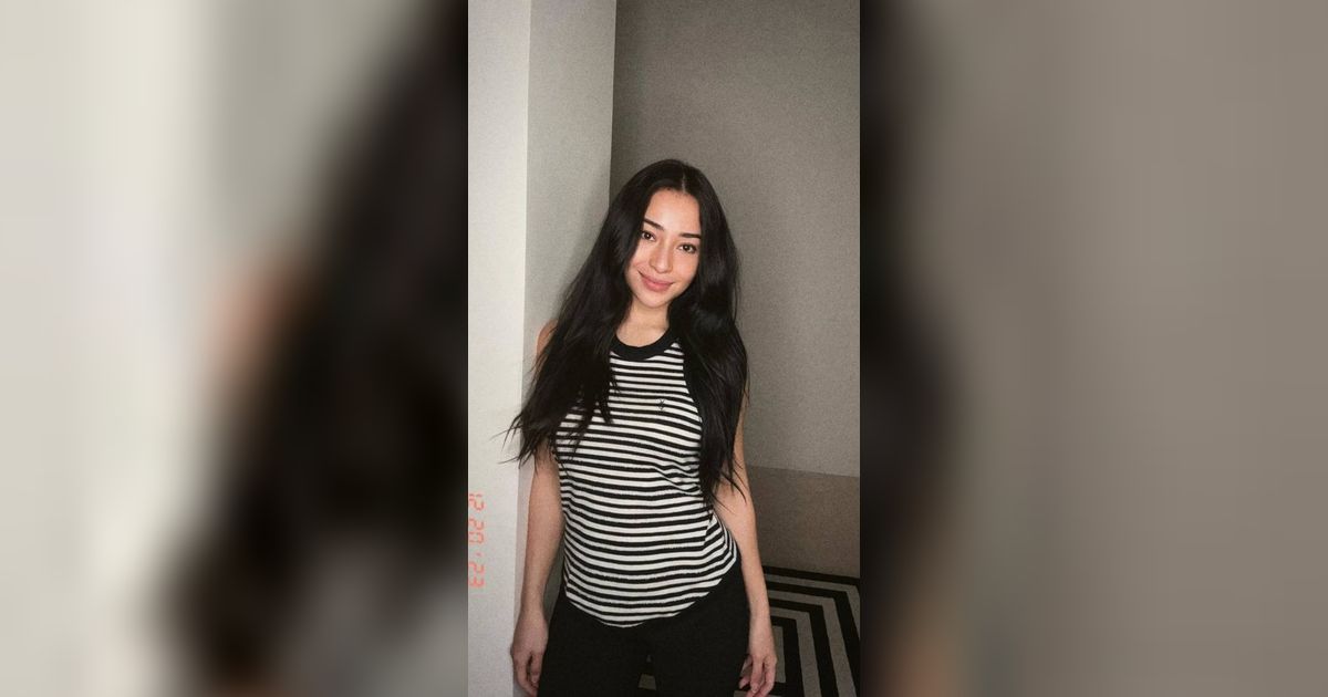 Makin Cantik dan Pancarkan Aura Hot Mama, Ini 7 Potret Nikita Willy Pamer Rambut Baru