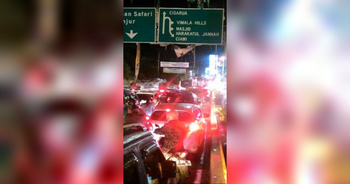 Jalur Puncak Bogor Kembali Normal Dua Arah Setelah Diberlakukan One Way Selama 8,5 Jam