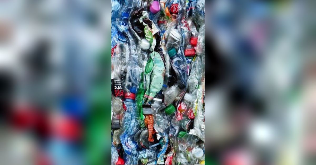 Sampah Plastik Asal China hingga Vietnam Terdampar di Pantai Kawasan Natuna Kepulauan Riau