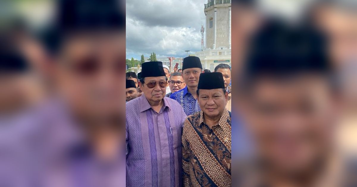 Momen Prabowo, SBY, dan Eks Panglima GAM Foto Bareng di Masjid Baiturrahman Aceh