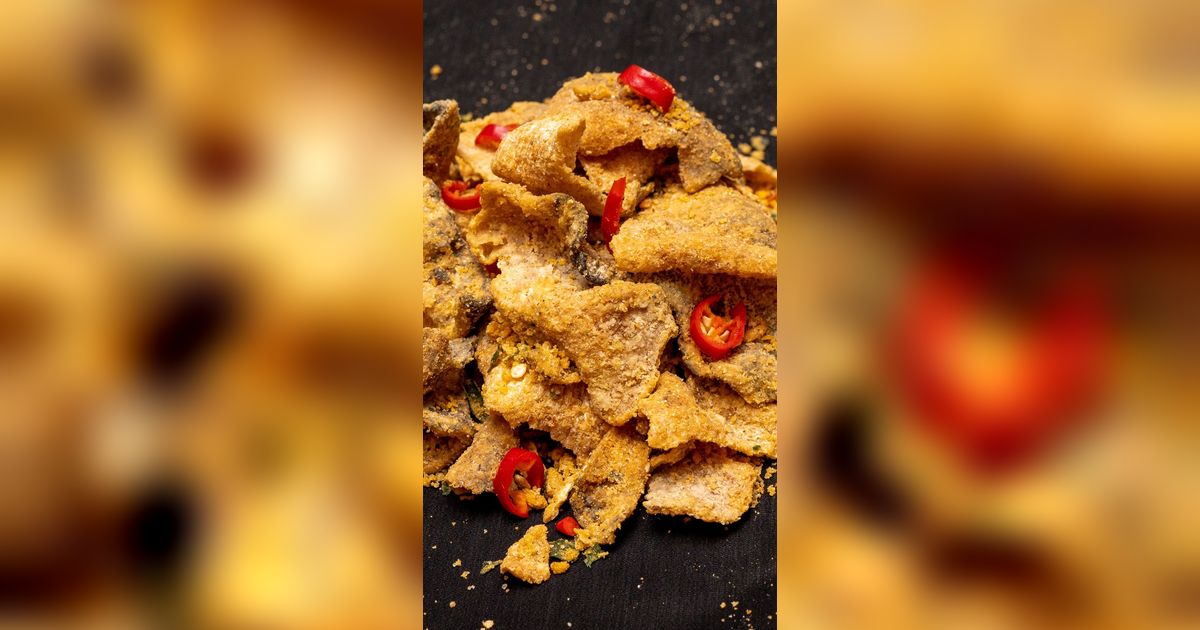 Rahasia Menggoreng Kulit Ikan Salmon, Gurih dan Krenyes