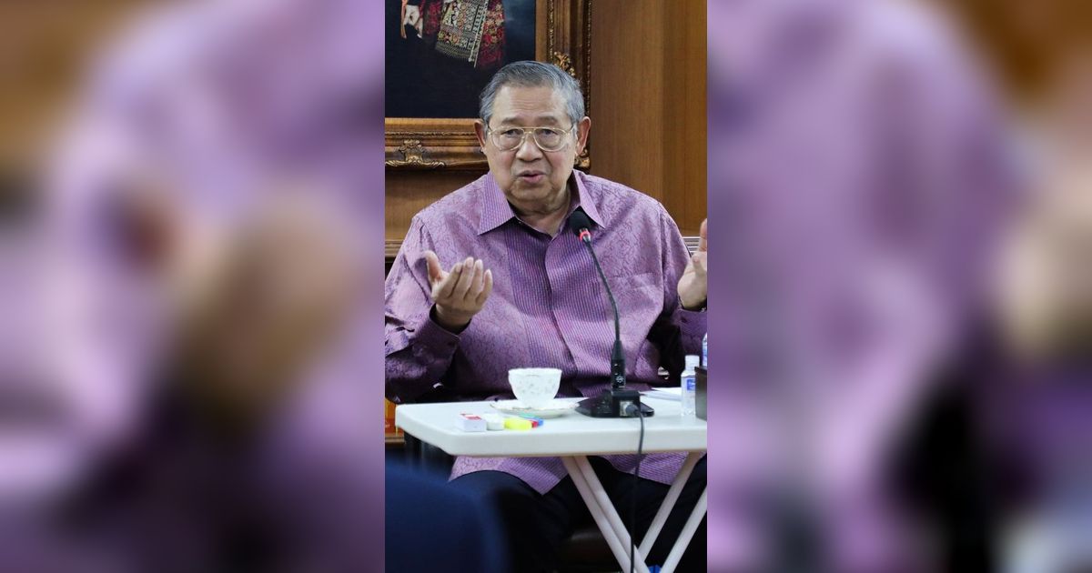 Ziarah ke Kuburan Massal Korban Tsunami Aceh, SBY Menangis