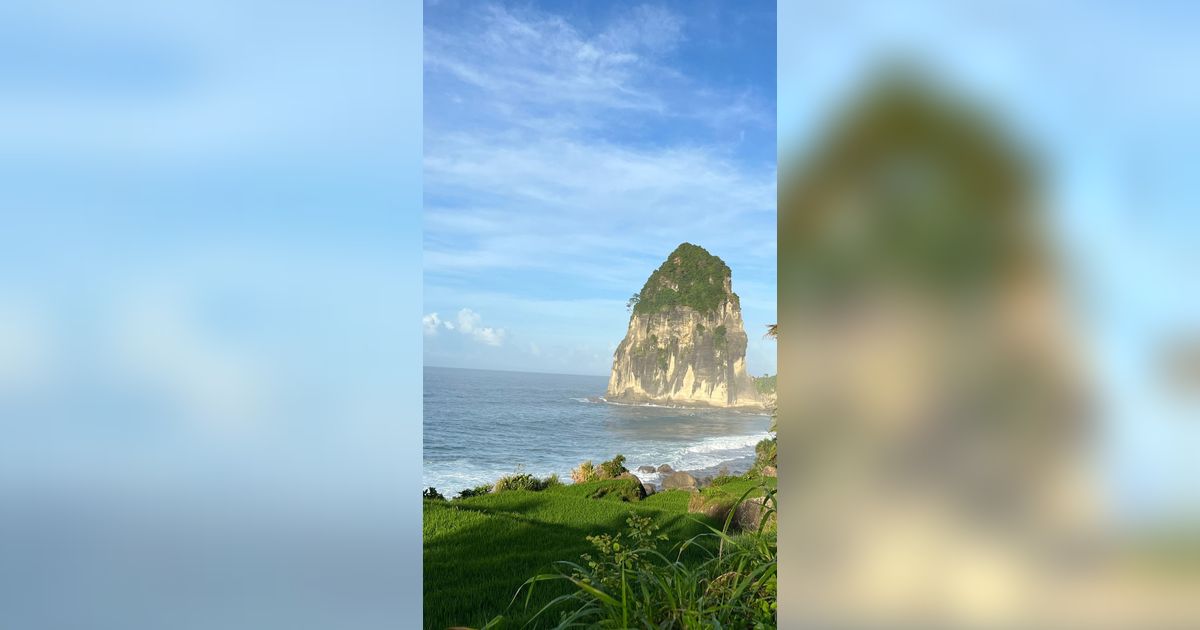 Pesona Pantai Pangasan di Pacitan, Ada Hamparan Sawah yang Manjakan Mata