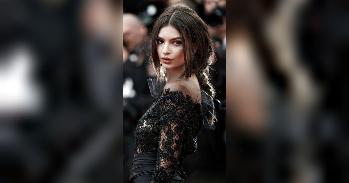 Rahasia Tubuh Langsing dan Bugar Seperti Emily Ratajkowski di Usia 30an
