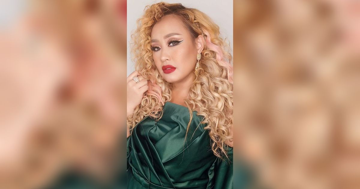 Pinkan Mambo Syok Melihat Rumah Arya Khan untuk Pertama Kali: 