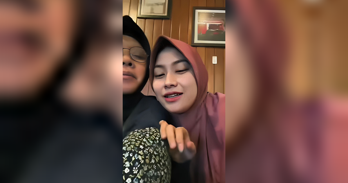 Wanita Tak Sengaja Rekam Detik-Detik Ibunya Meninggal Dunia di Pelukan