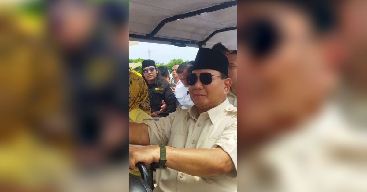 Kampanye di Banten, Prabowo Ziarah ke Makam Sultan Maulana Hasanuddin Didampingi Ratu Tatu & Airin