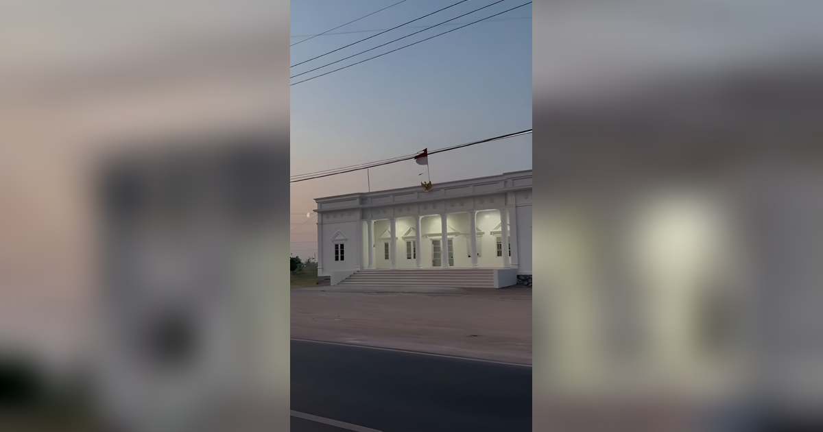 Kantor Desa di Mojokerta Bentuknya Mirip Istana Merdeka Tapi Versi Lite