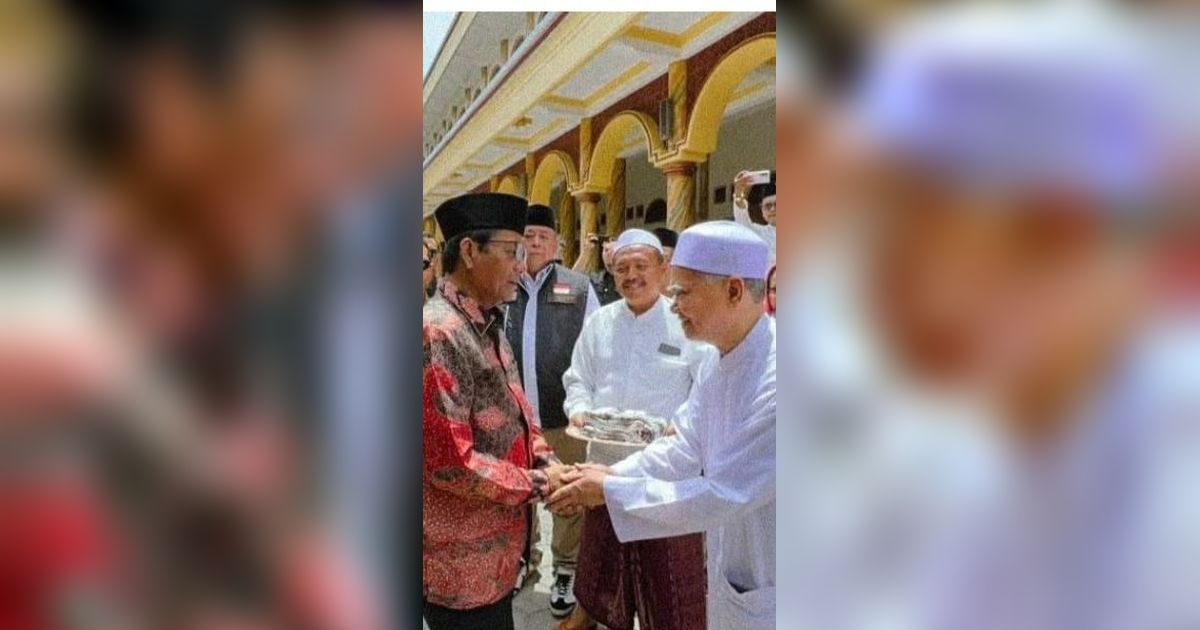 Datangi Ponpes Salafiyah di Jatim, Mahfud Mengaku Tidak Minta Dukungan