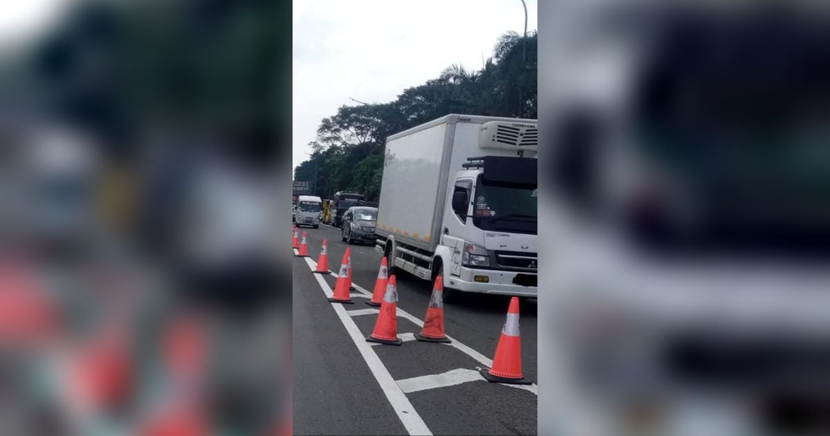 Volume Kendaraan Meningkat, Contraflow Diberlakukan di Tol KM 47 hingga KM 65 Arah Cikampek