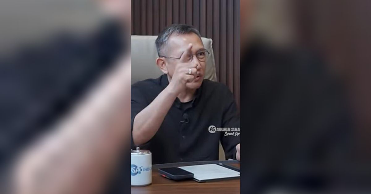 Eep Saifullah Ungkap Fakta Survei Terkini: Tidak Benar Satu Putaran, Ganjar Mahfud Masih Nomor 2