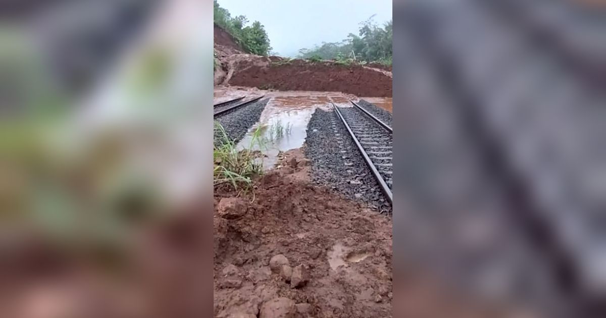 Rel Tertimbun Longsor di Banyumas, KA Tujuan dan Keberangkatan Daop 6 Dialihkan Memutar