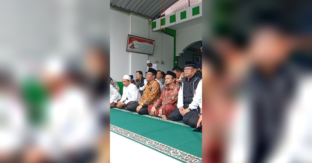 VIDEO: Terungkap Wasiat saat Mahfud Ziarah ke Makam Presiden Gus Dur