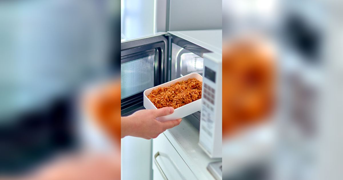 Is it true that Microwaves can cause Cancer? Let's Find Out