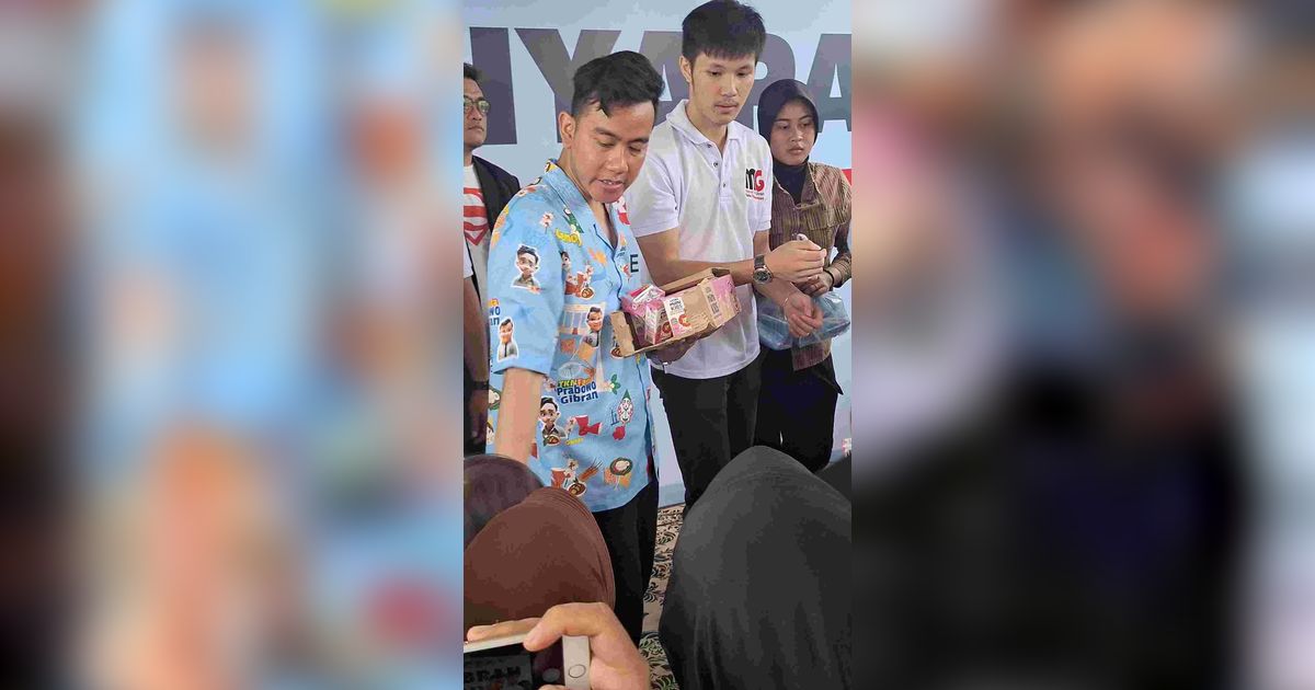 Ditanya Emak-Emak Solusi Harga Cabai Mahal, Gibran: Wajar Akhir Tahun