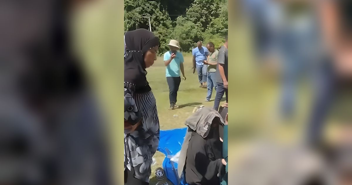 Viral Video Emak-Emak di Aceh Ngamuk sambil Bongkar Tenda Pengungsian, Paksa Pengungsi Rohingya Pindah