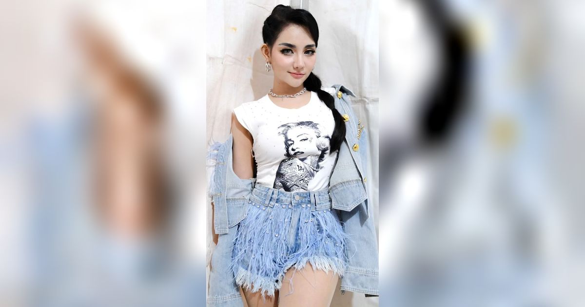5 Potret Cantik Lala Widy Pakai Seragam Polisi, Pernah Ngaku Pakai Dukun Buat Karir Cemerlang