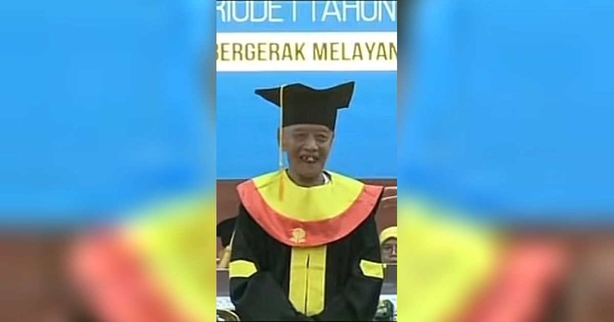 Ini Sosok Mbah Moen, Raih Sarjana Administrasi Negara di Usia 84 Tahun, Jadi Lulusan Tertua