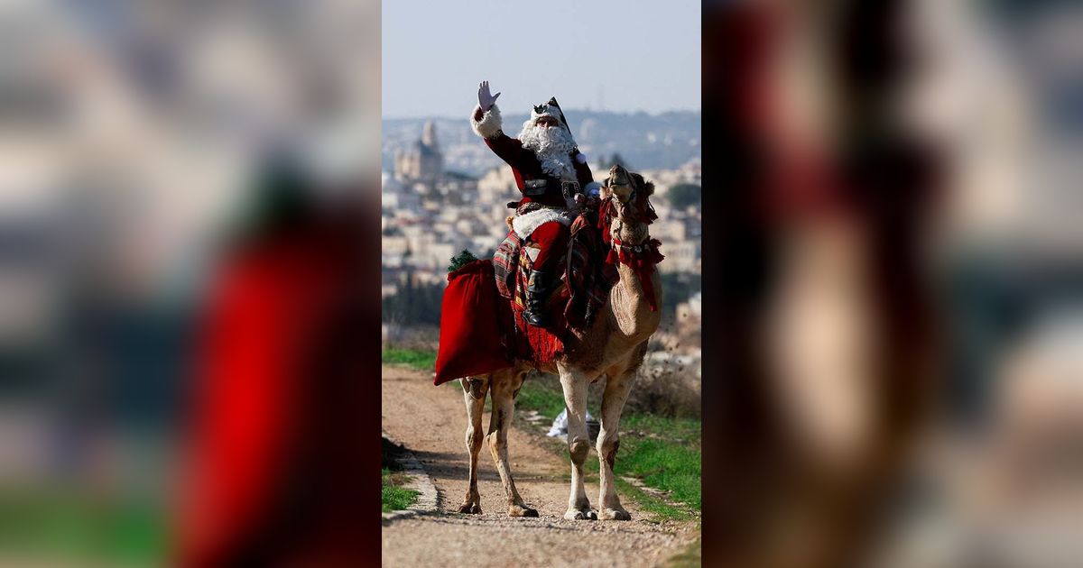 FOTO: Aksi Sinterklas Palestina Naik Unta di Yerusalem: Serukan Cinta dan Perdamaian